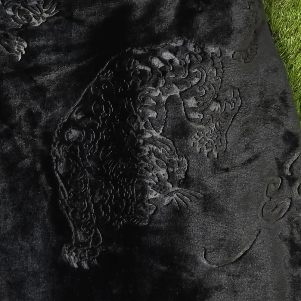 Ed Hardy AOP Black Embossed Printed Plush Throw Blanket Size 60x70 New